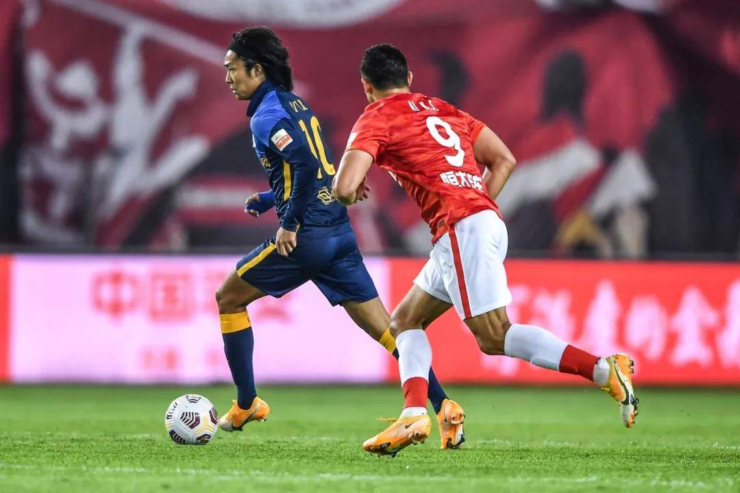 IM电竞网站 -里程碑夜！夏洛特黄蜂造点机会，亚冠窗口期刷纪录，悬念犹存，赛程密集仍需轮换的简单介绍